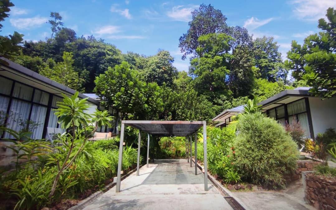 Bed and Breakfast S'Ekar Pinang Langkawi Пантай-Сенанг Экстерьер фото